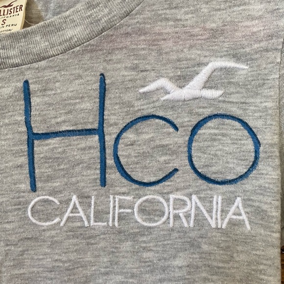 Hollister Graphic T-shirt - Picture 3 of 4
